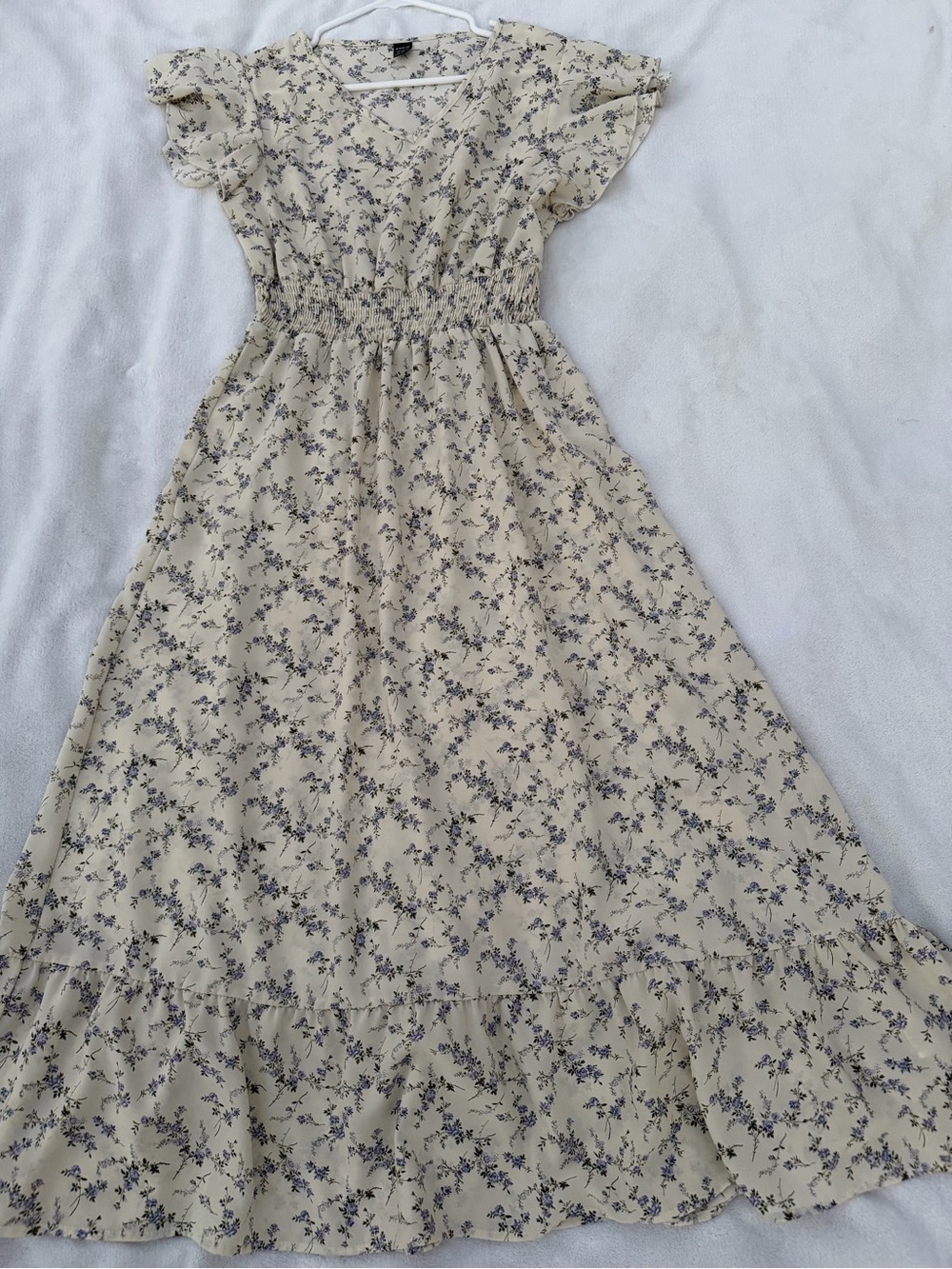 SHEIN Cream Maxi Dress with Blue Floral Print Size M - Picture 9 of 12